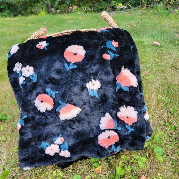 Anthropologie Throw Blanket Plush Floral Cozy Soft Home Decor 60X70 Blanket - Picture 1 of 7